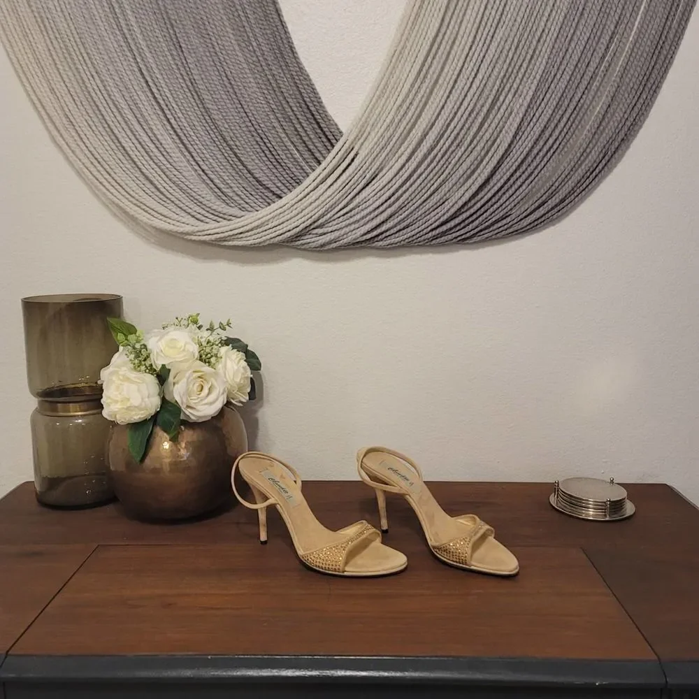 Claudio Milano Rhinestone Pumps Sz 39